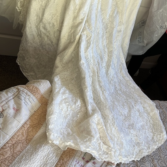 18w David’s bridal ivory strapless wedding dress - Picture 7 of 8